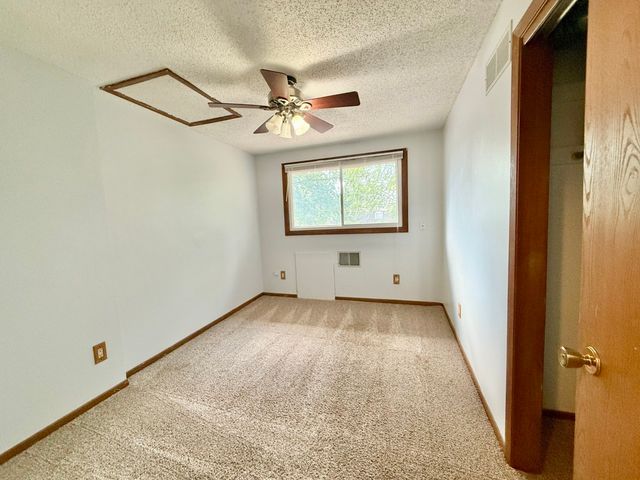 711 E Bloomington Street, Iowa City, IA 52245