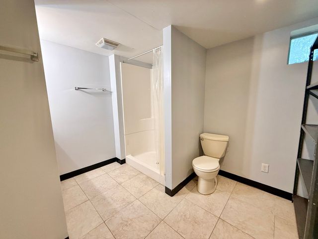 711 E Bloomington Street, Iowa City, IA 52245