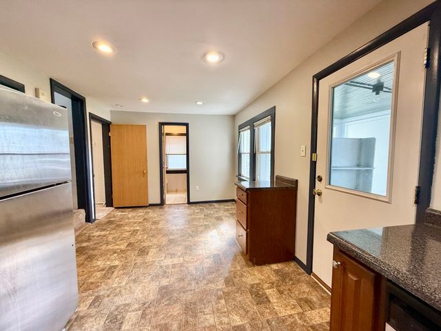 711 E Bloomington Street, Iowa City, IA 52245
