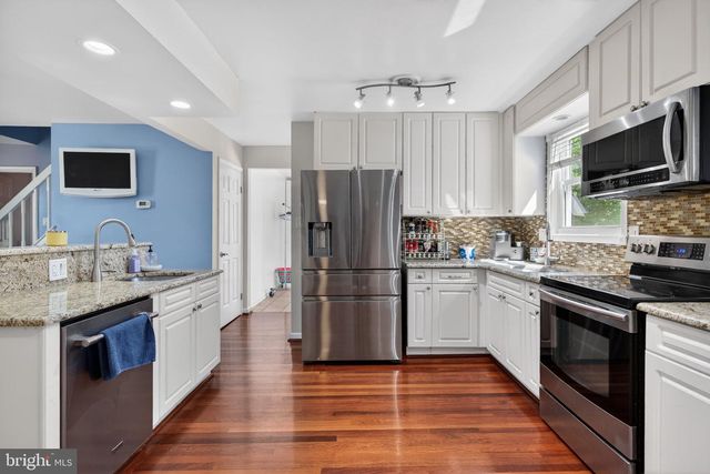 73 WESTMINSTER DR, Voorhees, NJ 08043