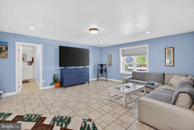 73 WESTMINSTER DR, Voorhees, NJ 08043