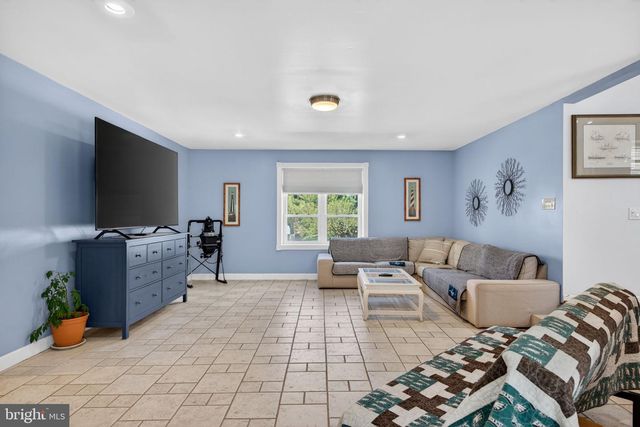 73 WESTMINSTER DR, Voorhees, NJ 08043