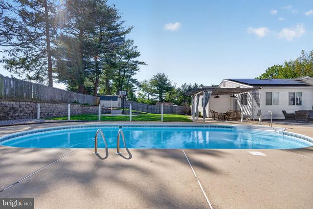 73 WESTMINSTER DR, Voorhees, NJ 08043
