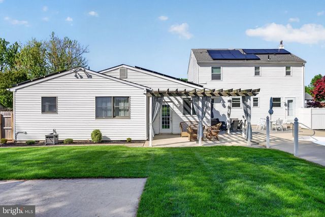 73 WESTMINSTER DR, Voorhees, NJ 08043