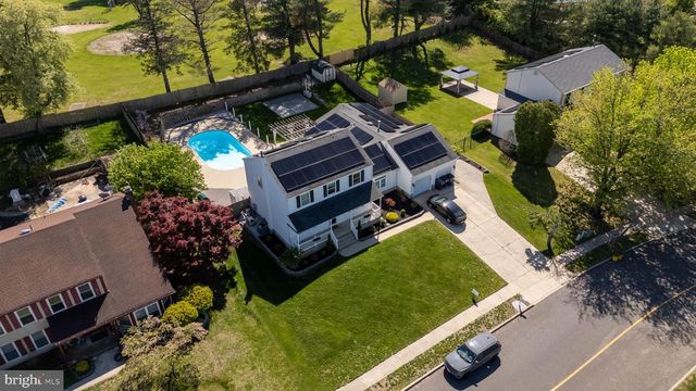 73 WESTMINSTER DR, Voorhees, NJ 08043