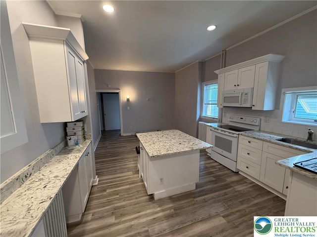 527 1st Avenue, Bethlehem City, PA 18018