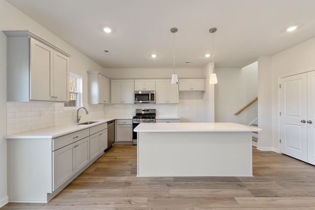 12065 Lansbury Drive, Inman, SC 29349