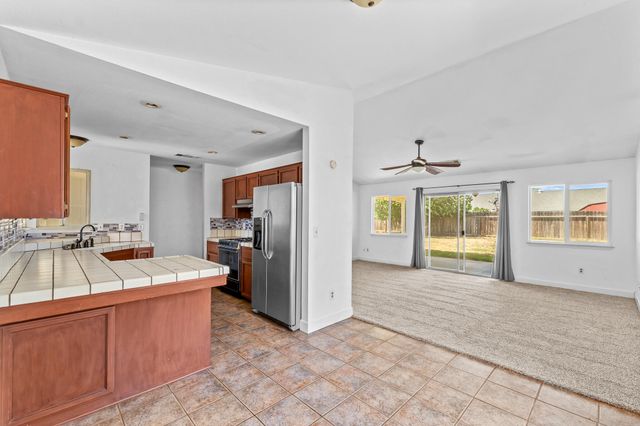 1851 S Irwin Street, Tulare, CA 93274