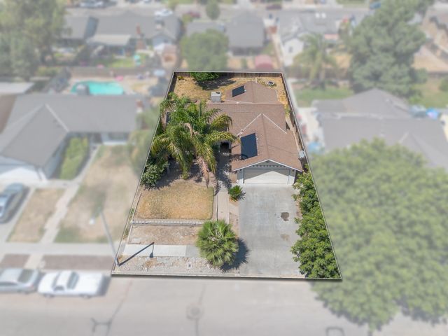 1851 S Irwin Street, Tulare, CA 93274