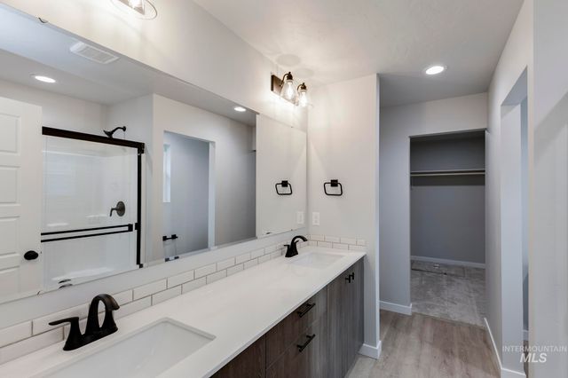 5197 E Open Canyon Dr, Nampa, ID 83687