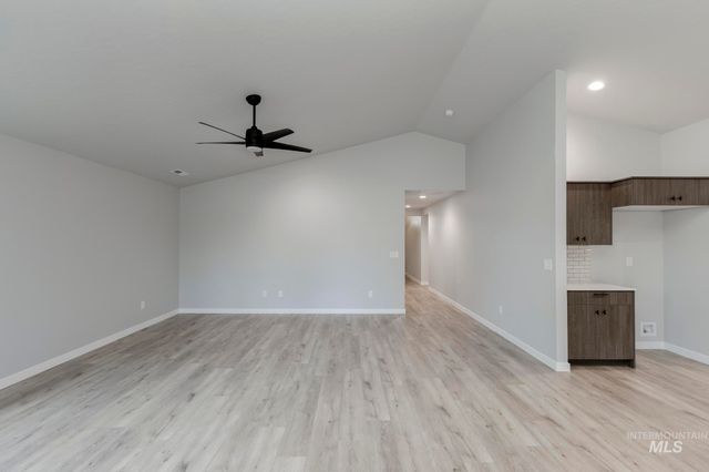 5197 E Open Canyon Dr, Nampa, ID 83687
