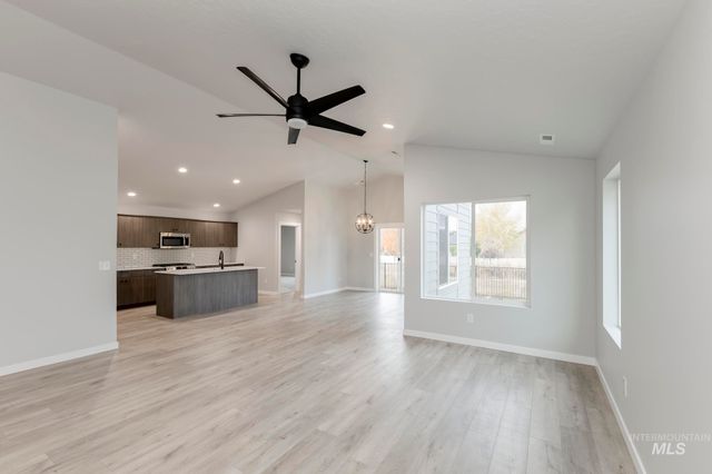 5197 E Open Canyon Dr, Nampa, ID 83687