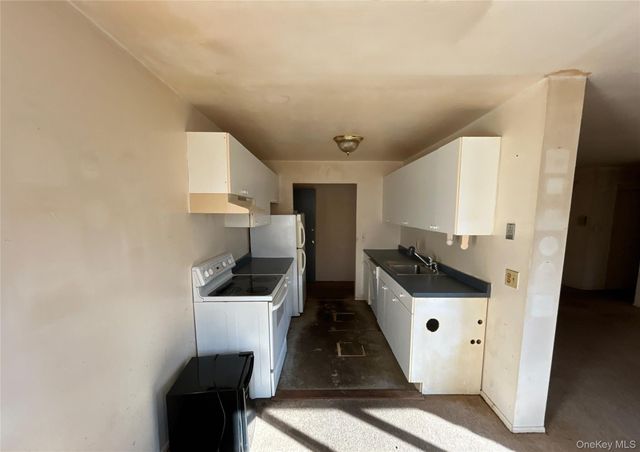 2453 Union Boulevard 27A, Islip, NY 11751