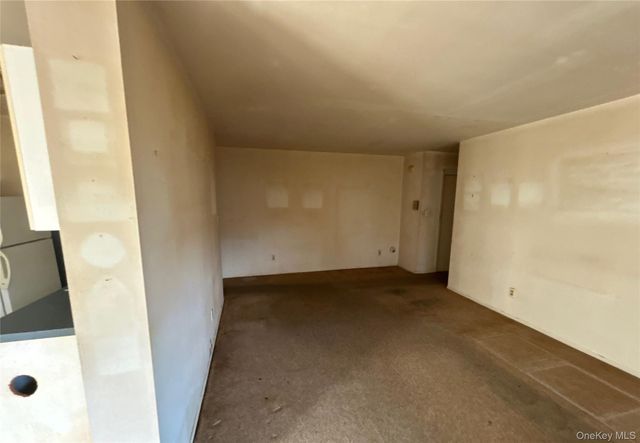 2453 Union Boulevard 27A, Islip, NY 11751