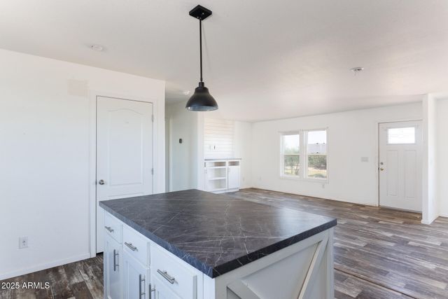 9713 S THORNTON Road, Casa Grande, AZ 85193