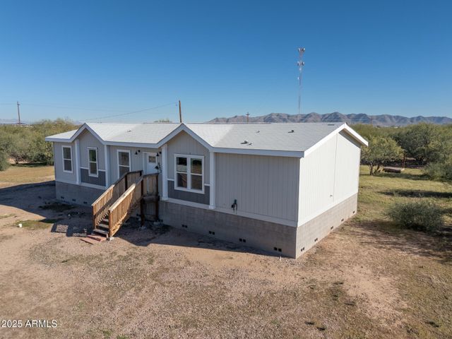 9713 S THORNTON Road, Casa Grande, AZ 85193