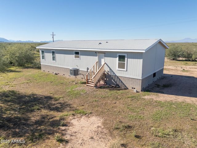 9713 S THORNTON Road, Casa Grande, AZ 85193