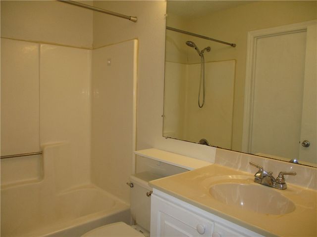 904 E Island Square Drive, St Simons Island, GA 31522