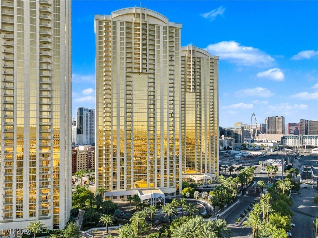 135 East Harmon Avenue 10714, Las Vegas, NV 89109