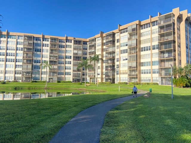 1200 Saint Charles Place 321, Pembroke Pines, FL 33026