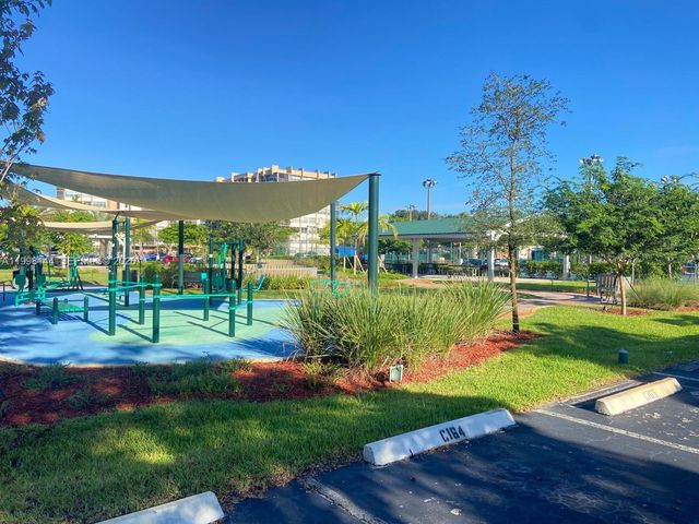 1200 Saint Charles Place 321, Pembroke Pines, FL 33026