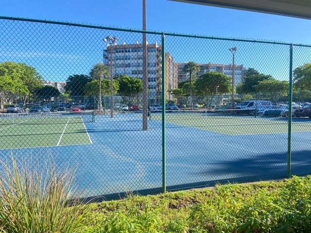 1200 Saint Charles Place 321, Pembroke Pines, FL 33026