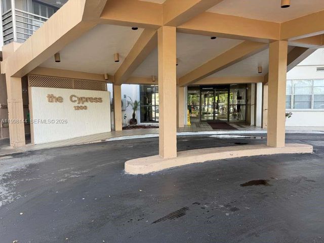 1200 Saint Charles Place 321, Pembroke Pines, FL 33026