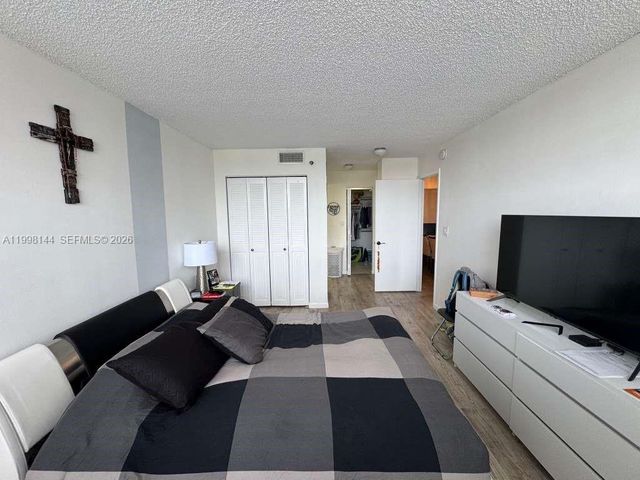 1200 Saint Charles Place 321, Pembroke Pines, FL 33026