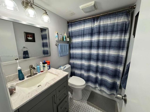 1200 Saint Charles Place 321, Pembroke Pines, FL 33026