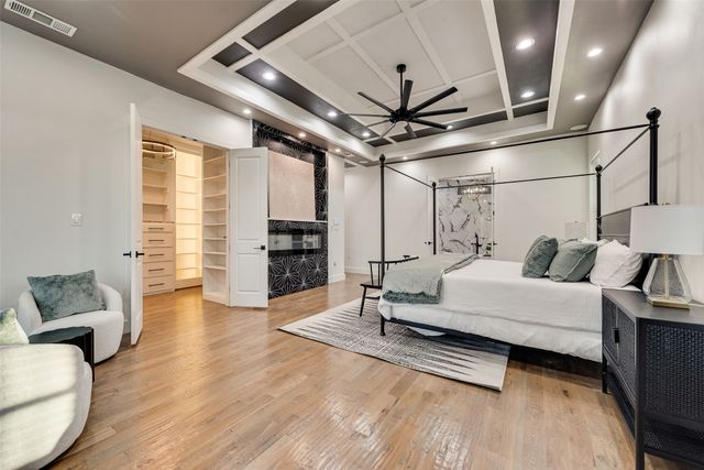 464 Breezeway Court, Cedar Hill, TX 75104