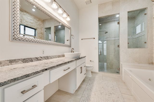 464 Breezeway Court, Cedar Hill, TX 75104