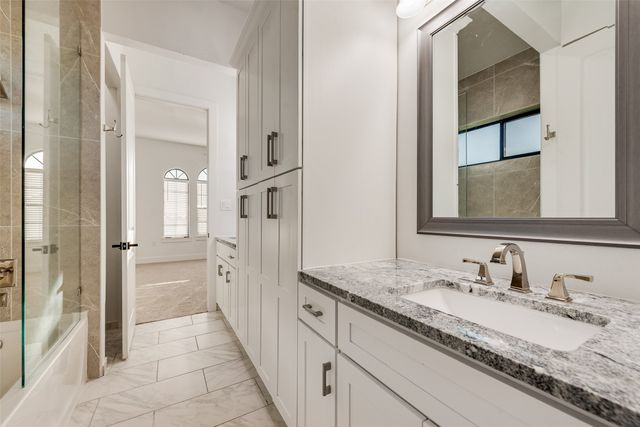 464 Breezeway Court, Cedar Hill, TX 75104