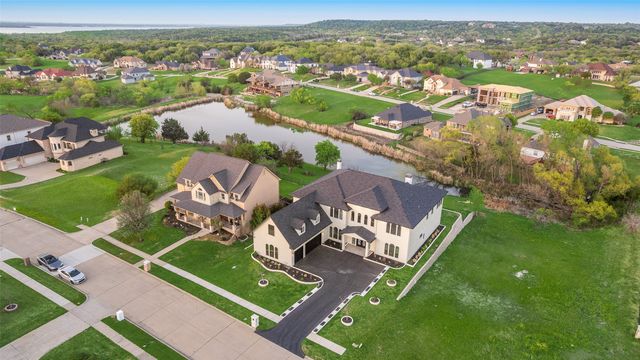 464 Breezeway Court, Cedar Hill, TX 75104