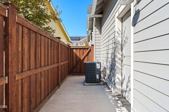 2765 NW High Lakes Loop, Bend, OR 97703