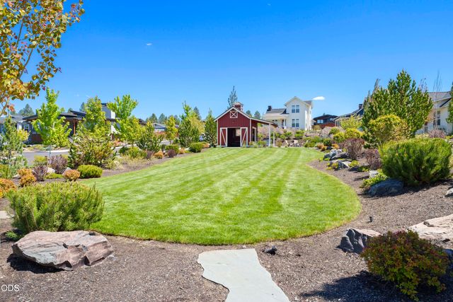 2765 NW High Lakes Loop, Bend, OR 97703