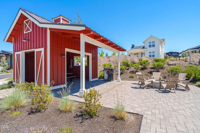 2765 NW High Lakes Loop, Bend, OR 97703