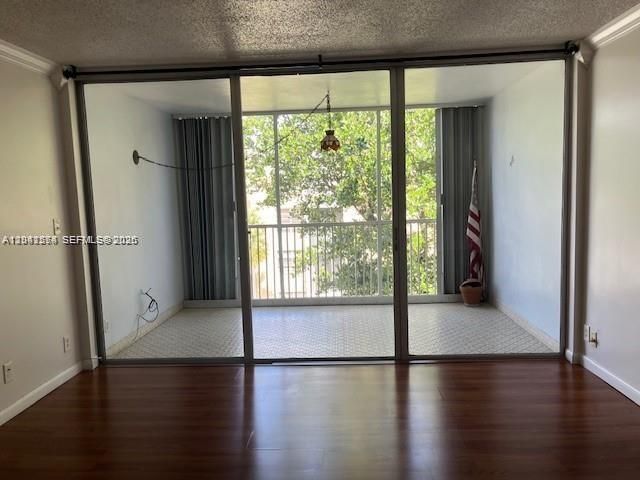 920 NE 199th St 4S, Miami, FL 33179