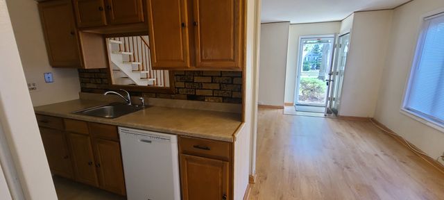 1556 Quaker Lane 174b, Prospect Heights, IL 60070