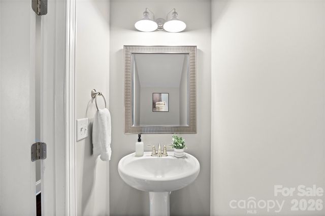 5904 Chalyce Lane, Charlotte, NC 28270