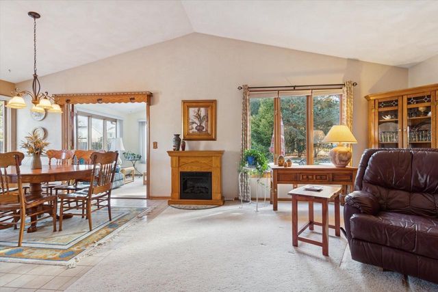 1520 Shannon Drive, Janesville, WI 53546