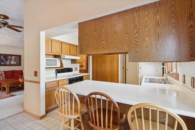 1520 Shannon Drive, Janesville, WI 53546