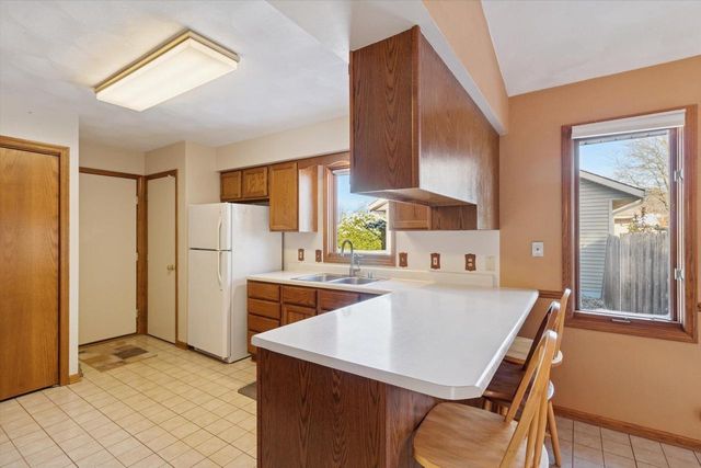 1520 Shannon Drive, Janesville, WI 53546