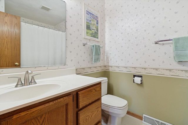 1520 Shannon Drive, Janesville, WI 53546