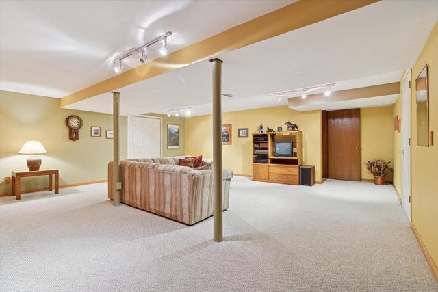 1520 Shannon Drive, Janesville, WI 53546