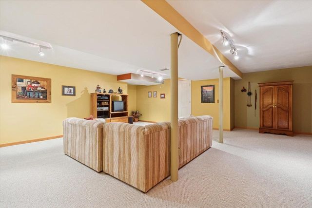 1520 Shannon Drive, Janesville, WI 53546