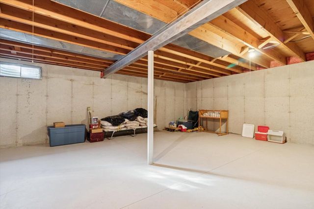 1520 Shannon Drive, Janesville, WI 53546