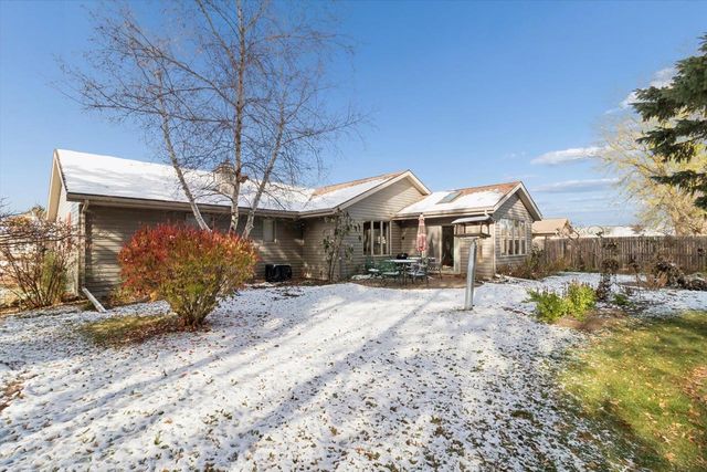 1520 Shannon Drive, Janesville, WI 53546