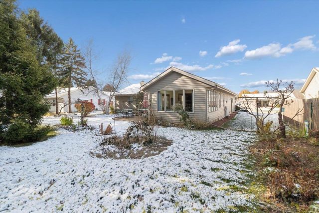 1520 Shannon Drive, Janesville, WI 53546