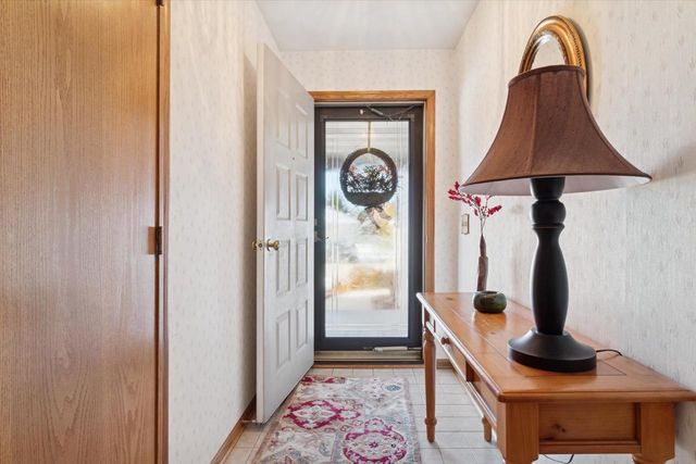 1520 Shannon Drive, Janesville, WI 53546