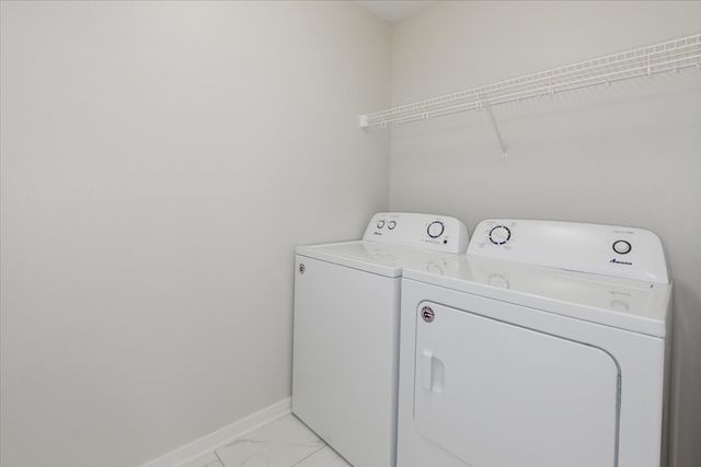 9651 Turnpoint Drive, West Des Moines, IA 50266